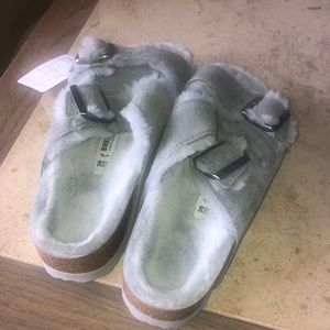 Shearling liked Arizona Birkenstock’s NWT 38/7